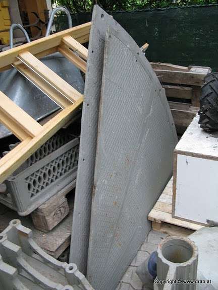 alte Wendeltreppe-Spindeltreppenstufen aus Gusseisen alte Wendeltreppe-Spindeltreppenstufen aus Gusseisen