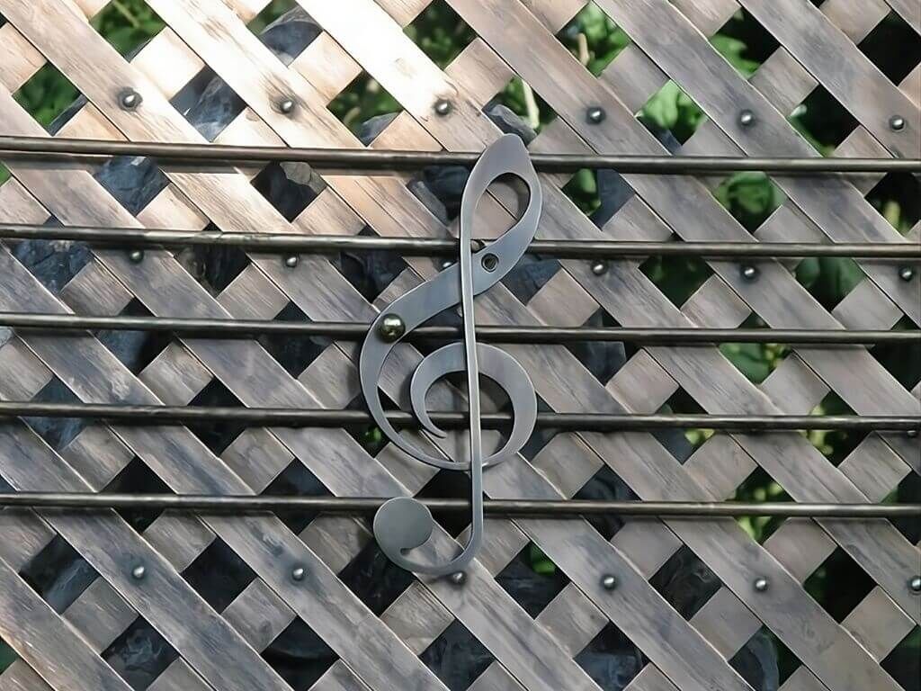 Grabmalverzierung Musiknote aus Kupfer Grabmalverzierung Musiknote aus Kupfer