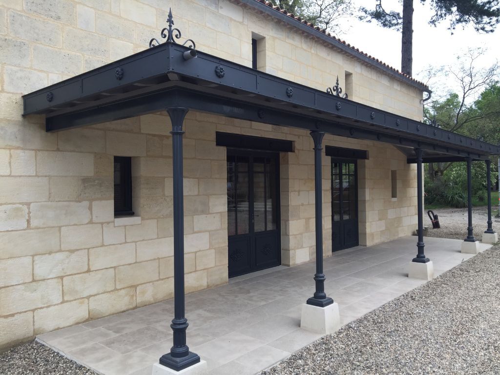 nostalgische-stuetzsaeulen-ueberdachung-vordach-aluminiumguss-2