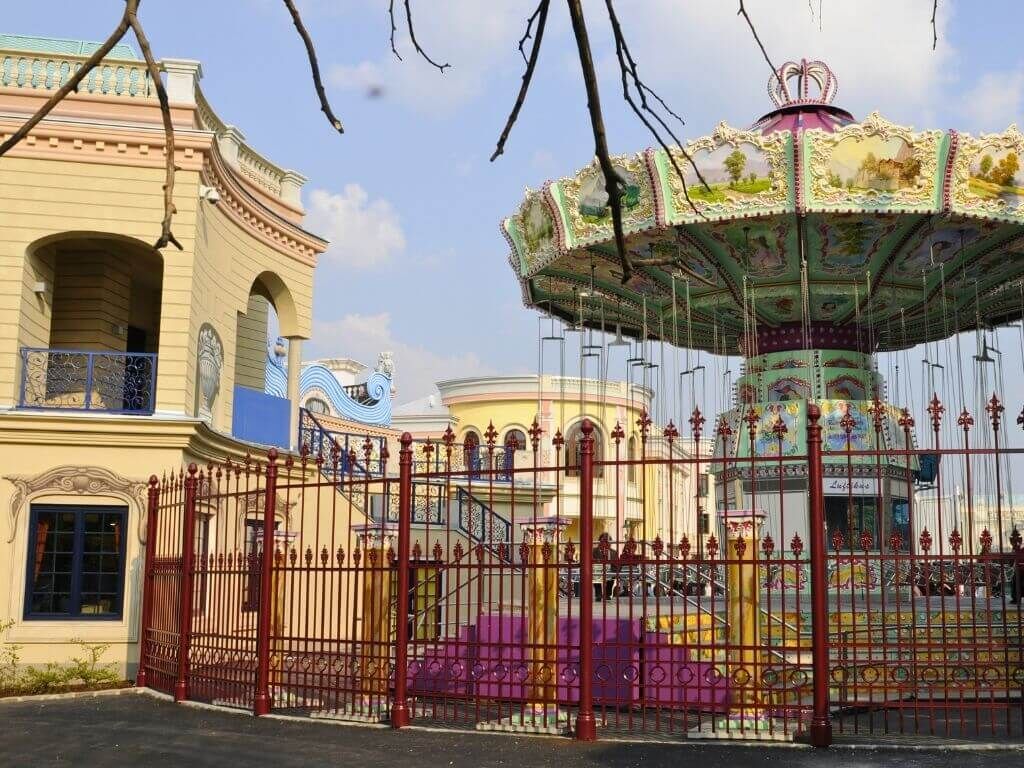 klassischer-zaun-zaunspitzen-rot-eisen-aluminiumguss-prater-drab-18