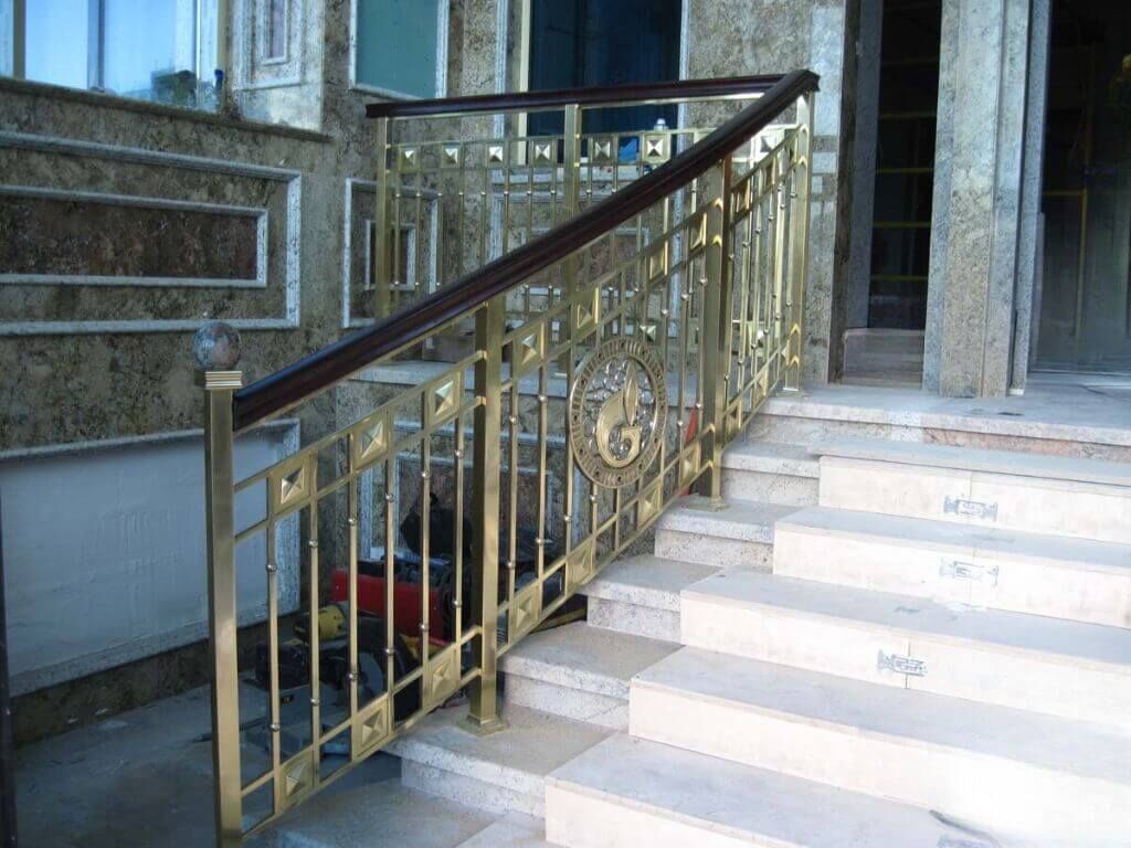 gazprom_gelaender_moskau_drab_02