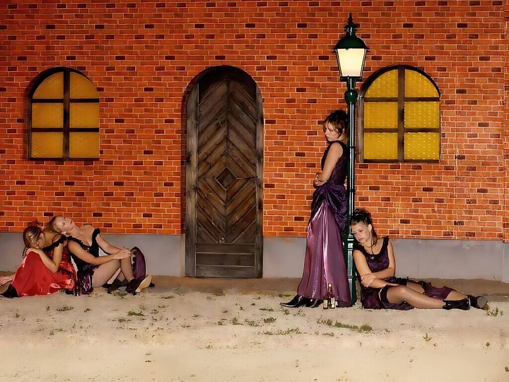 Historische Standlaterne fuer die Felsenbuehne Staatz Historische Standlaterne fuer die Felsenbuehne Staatz