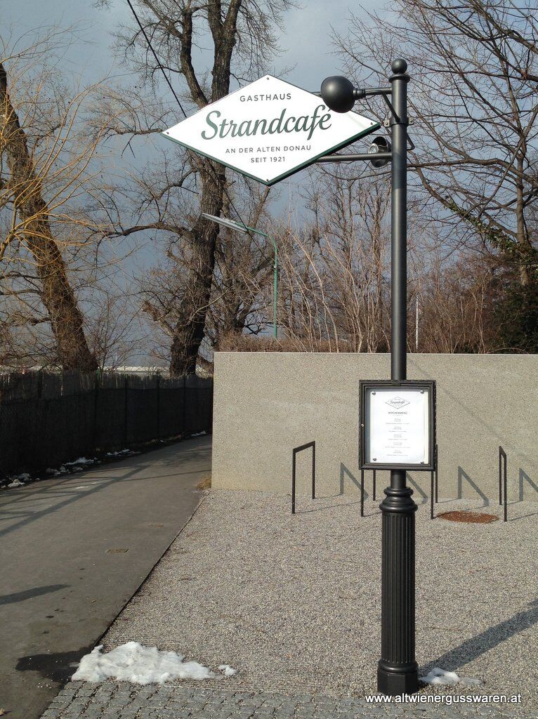 steck_werbeschild_sauele_strandcafe_wien Hinweistafel aus Aluminium, Messing & Bronzeguss - eigener Text/Muster