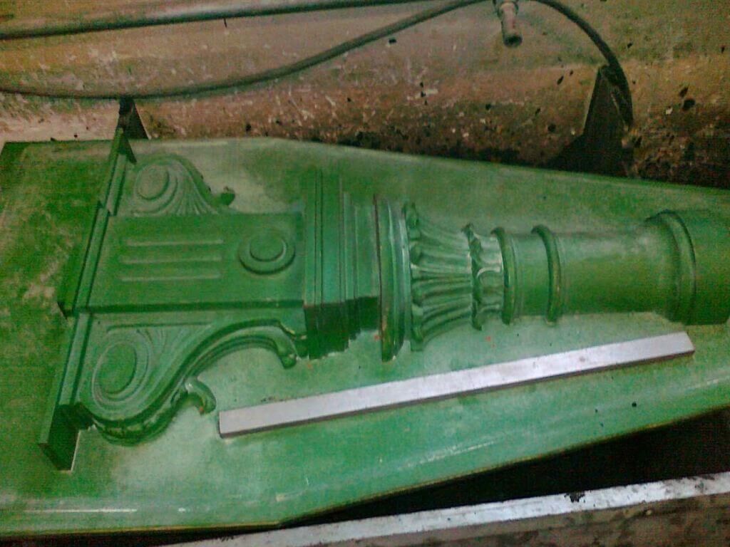 Gussmodell der Sauelenverkleidung fuer die historische Ubahnstation Gussmodell der Sauelenverkleidung fuer die historische Ubahnstation