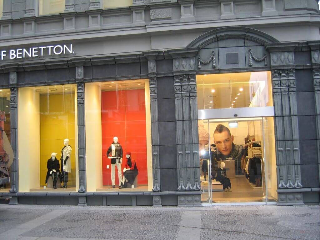 benetton_fassade_aluminiumguss_drab_05 benetton_fassade_aluminiumguss_drab_05