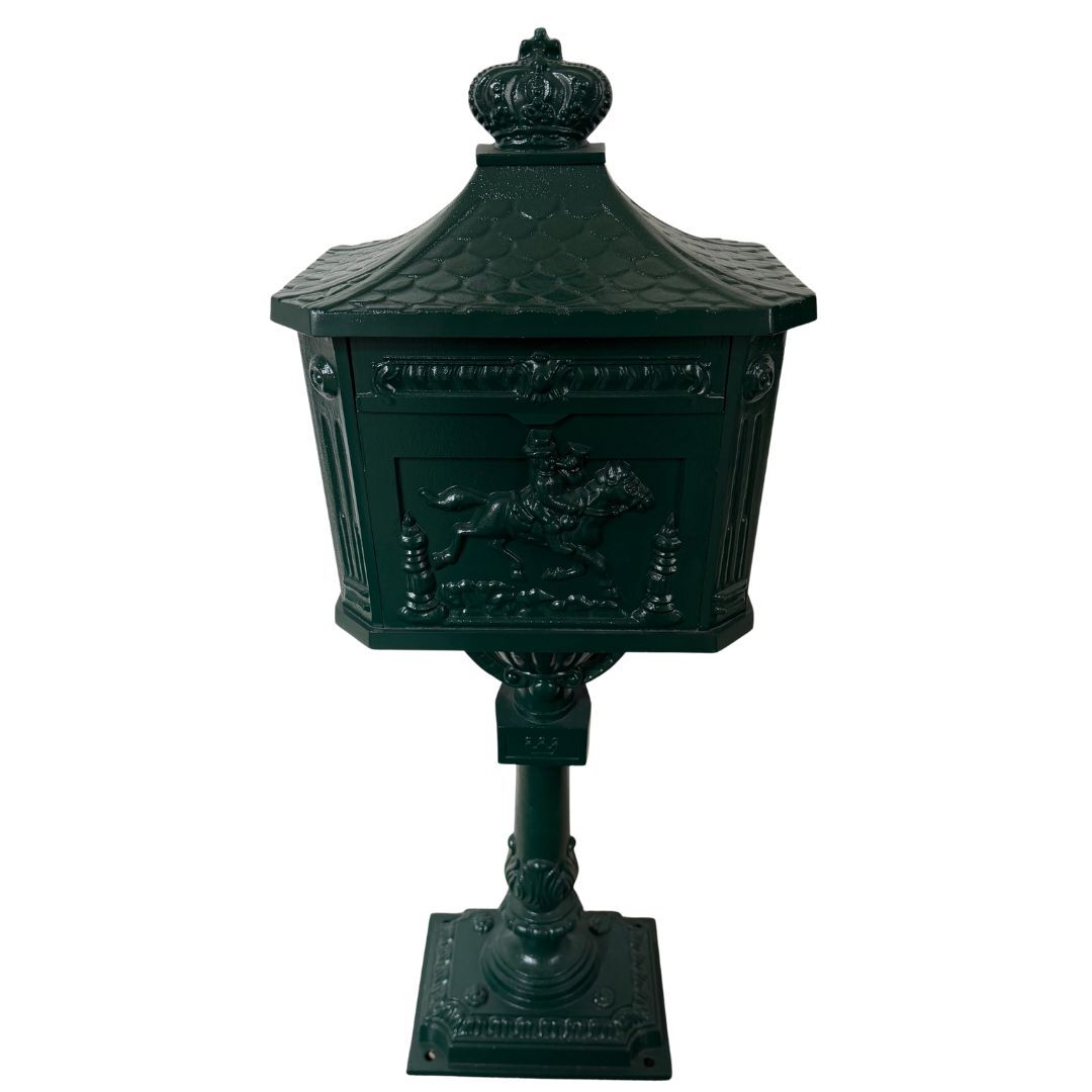 Briefkasten auf Säule Briefkasten auf Säule