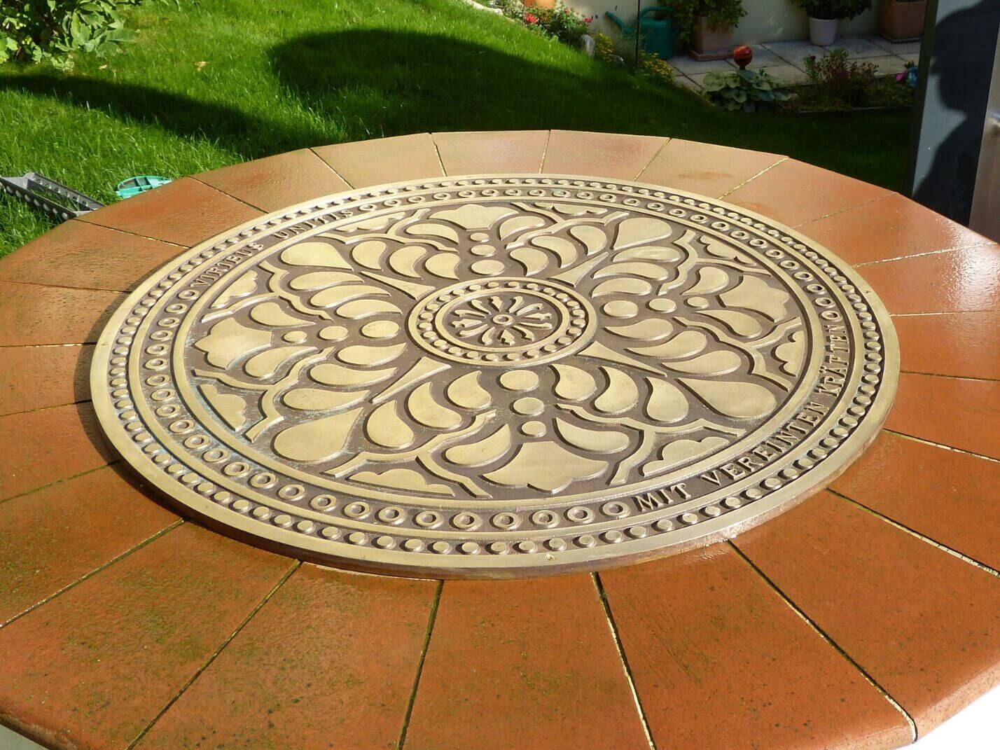 Individuelle Brunnenabdeckung aus Messingguss Individuelle Brunnenabdeckung aus Messingguss
