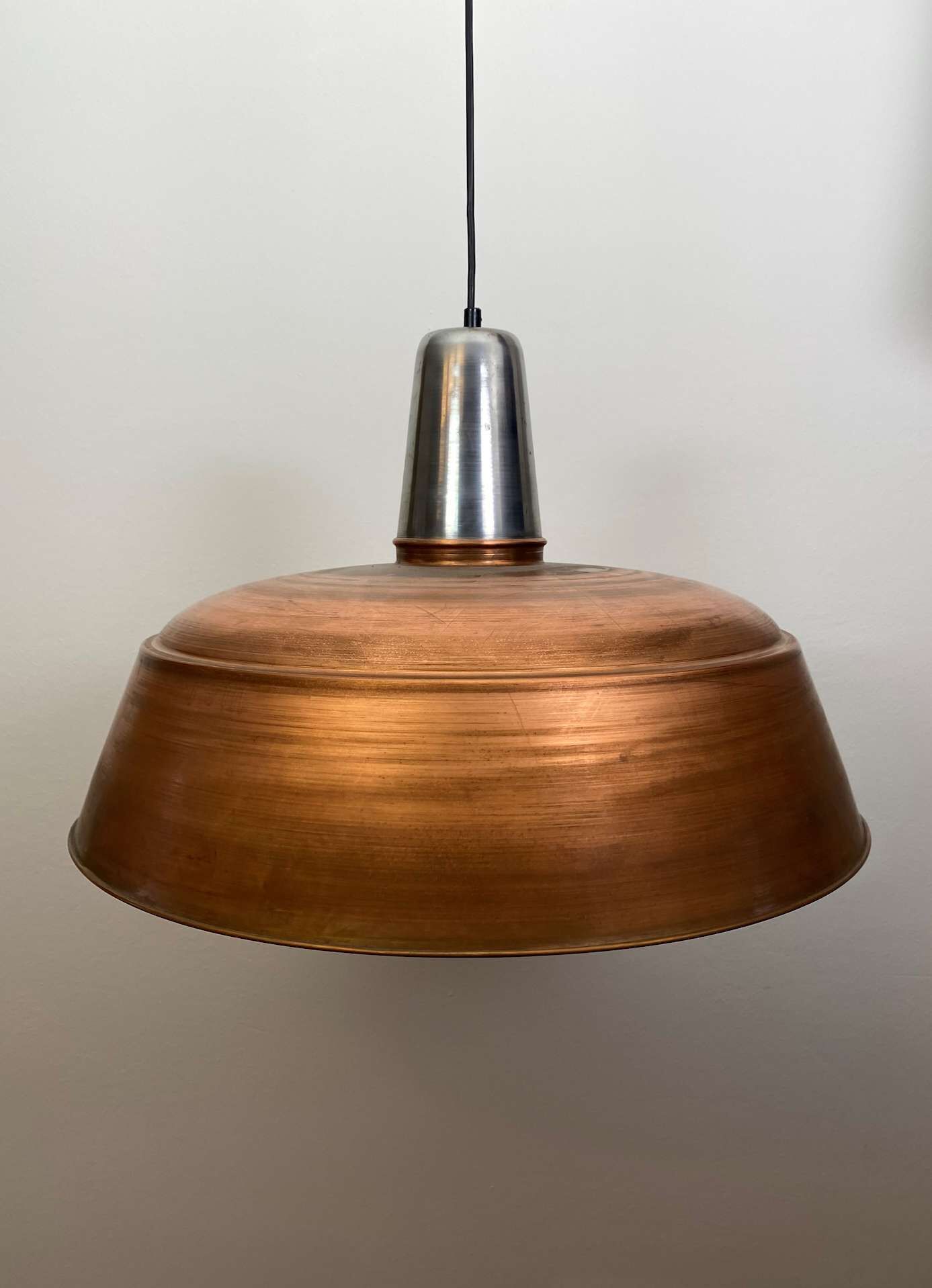 sievering-haengeleuchte-stahlblech-kupfer-dm600-2 Rustikale Hängeleuchte aus Kupfer & Stahlblech