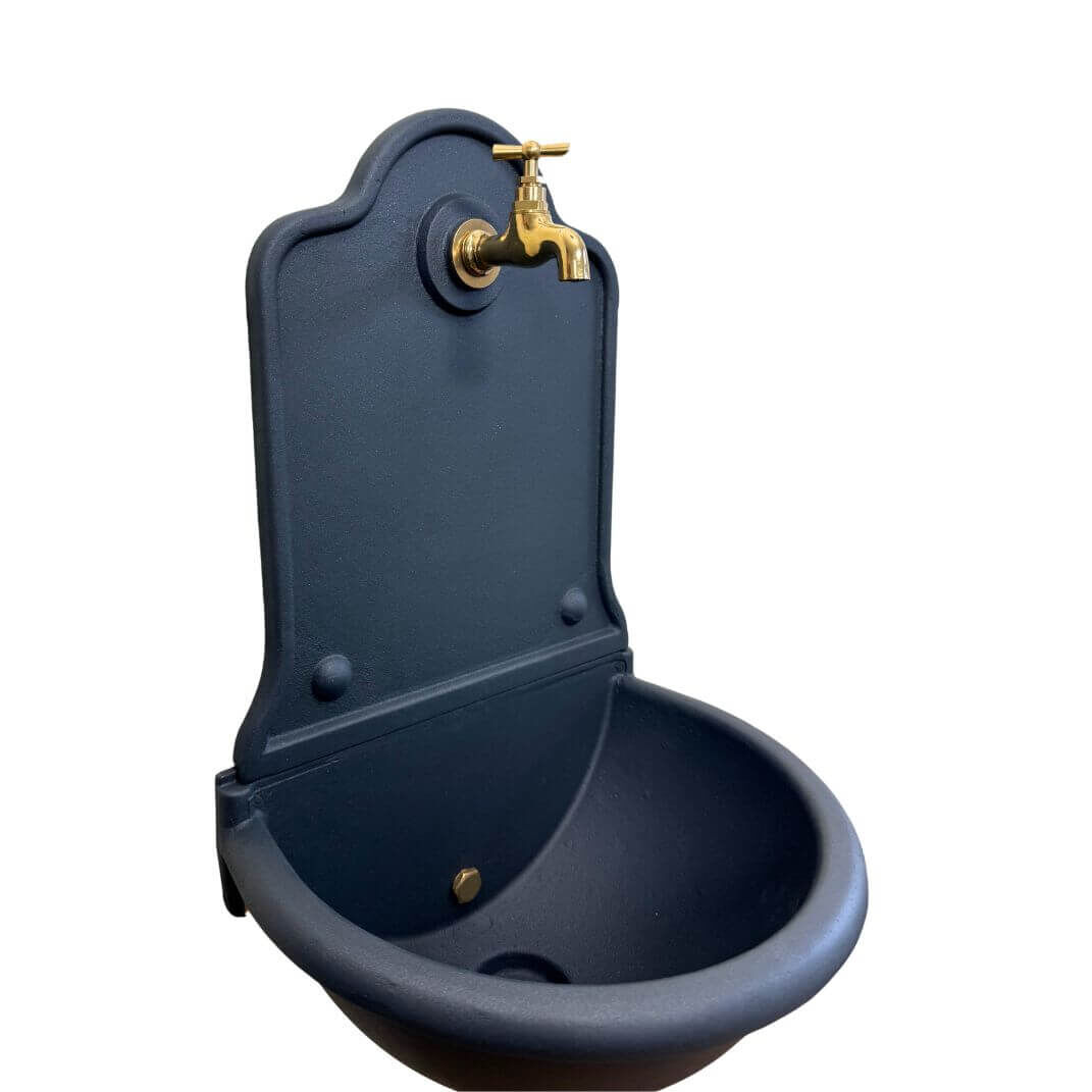 Schlichtes Bassenabecken aus Gusseisen Schlichtes Bassenabecken aus Gusseisen