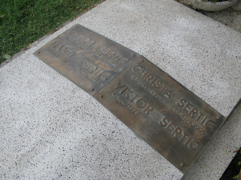 Gedenktafel aus Messing & Bronzeguss - eigener Text/Muster Gedenktafel aus Messing & Bronzeguss - eigener Text/Muster