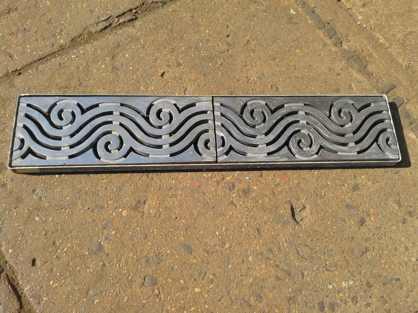 Gusseisen Bodenrost mit Wellendesign Gusseisen Bodenrost mit Wellendesign