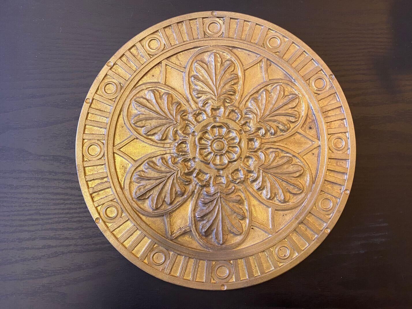 runde Einlegeplatte aus Messingguss nach Kundenwunsch runde Einlegeplatte aus Messingguss nach Kundenwunsch