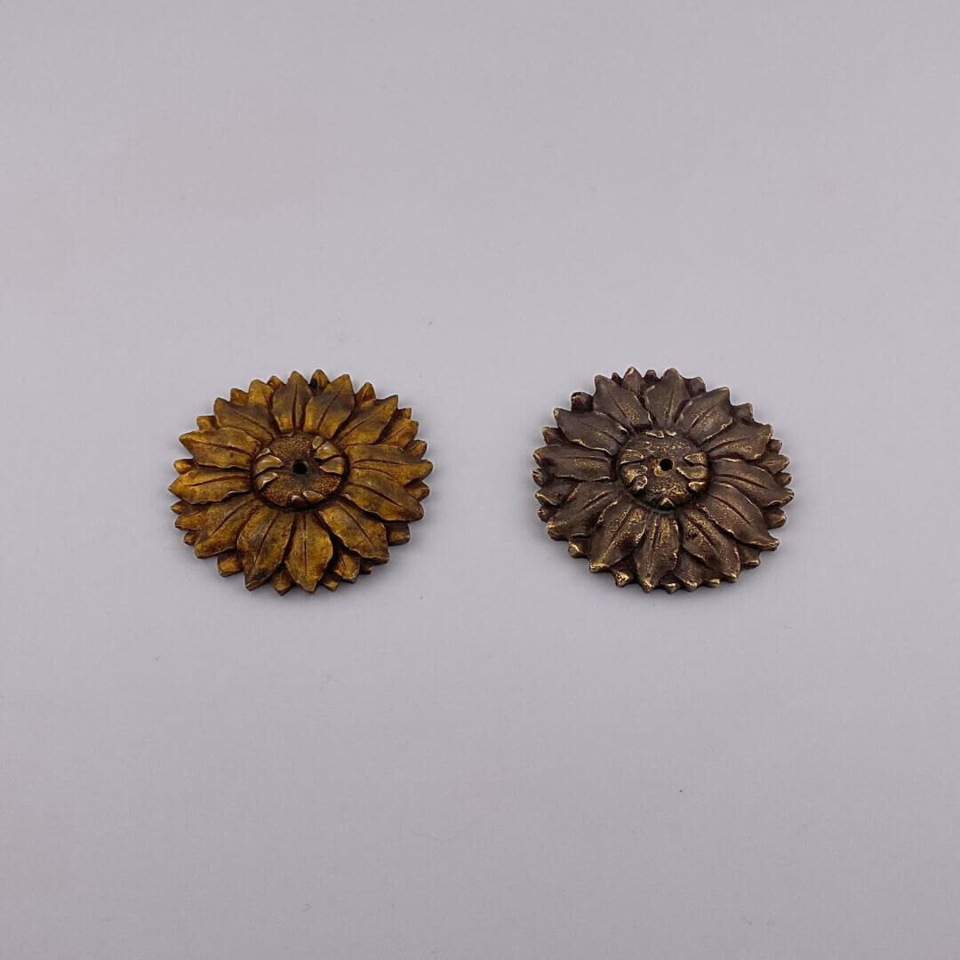 Reproduktion von Messingrosette Reproduktion von Messingrosette