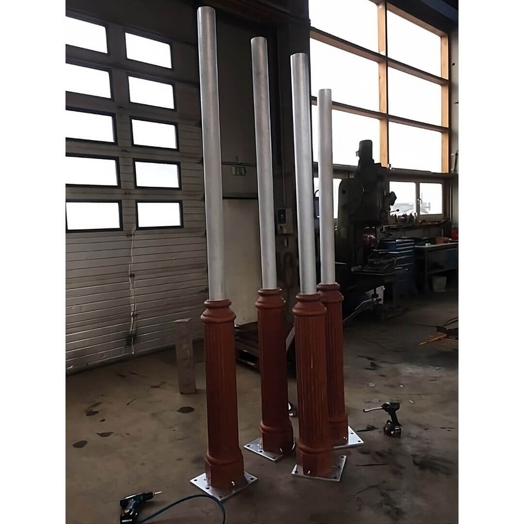 Säulenverkeldungen Parndorf aus Gusseisen mit Stahlrohr Säulenverkeldungen Parndorf aus Gusseisen mit Stahlrohr