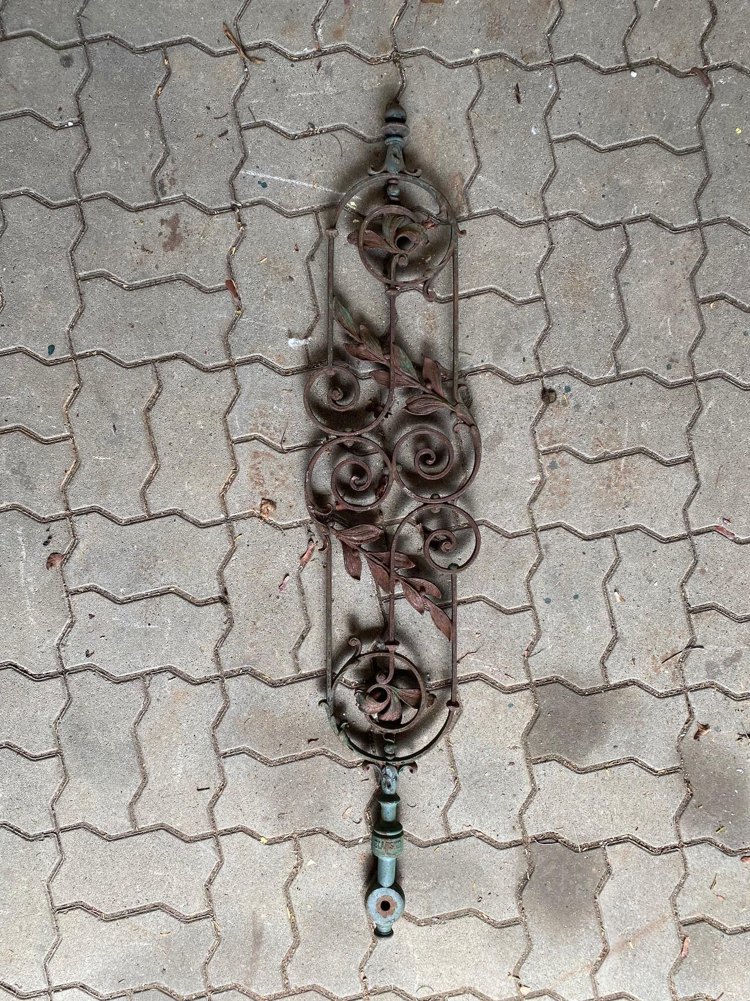 stiegenhausgelaender-altbau-gusseisen-cp10s Altbau Stiegenhausgeländer CP-10S aus Gusseisen - Altbestand