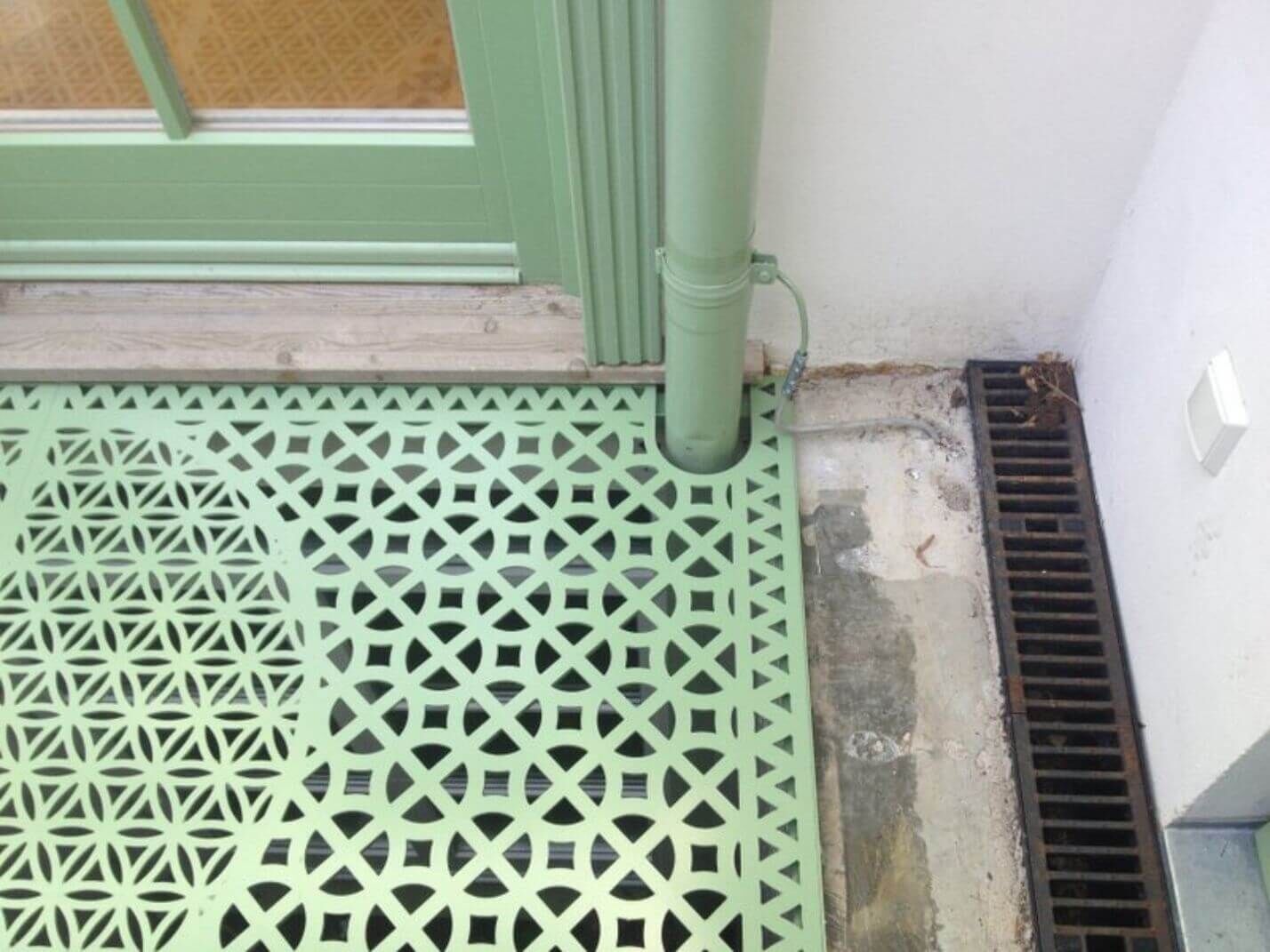 Deatailaufnahme der Lichtschachtabdeckung Deatailaufnahme der Lichtschachtabdeckung