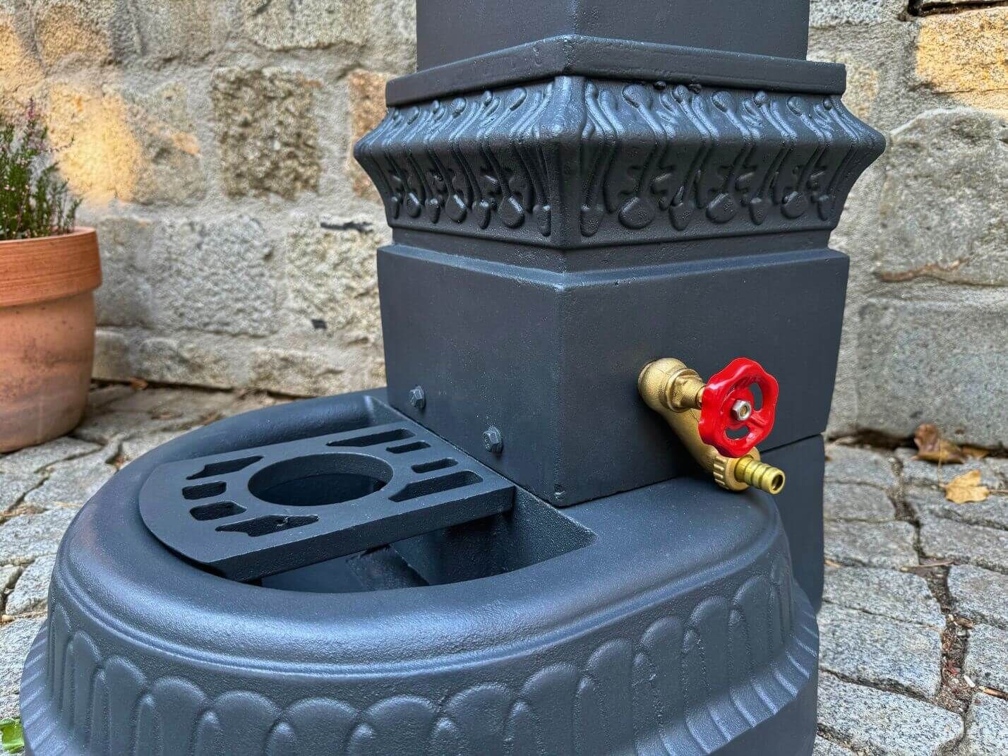 Seitliches Gartenventil aus Messing zum Gartenschlauchanschluss Seitliches Gartenventil aus Messing zum Gartenschlauchanschluss