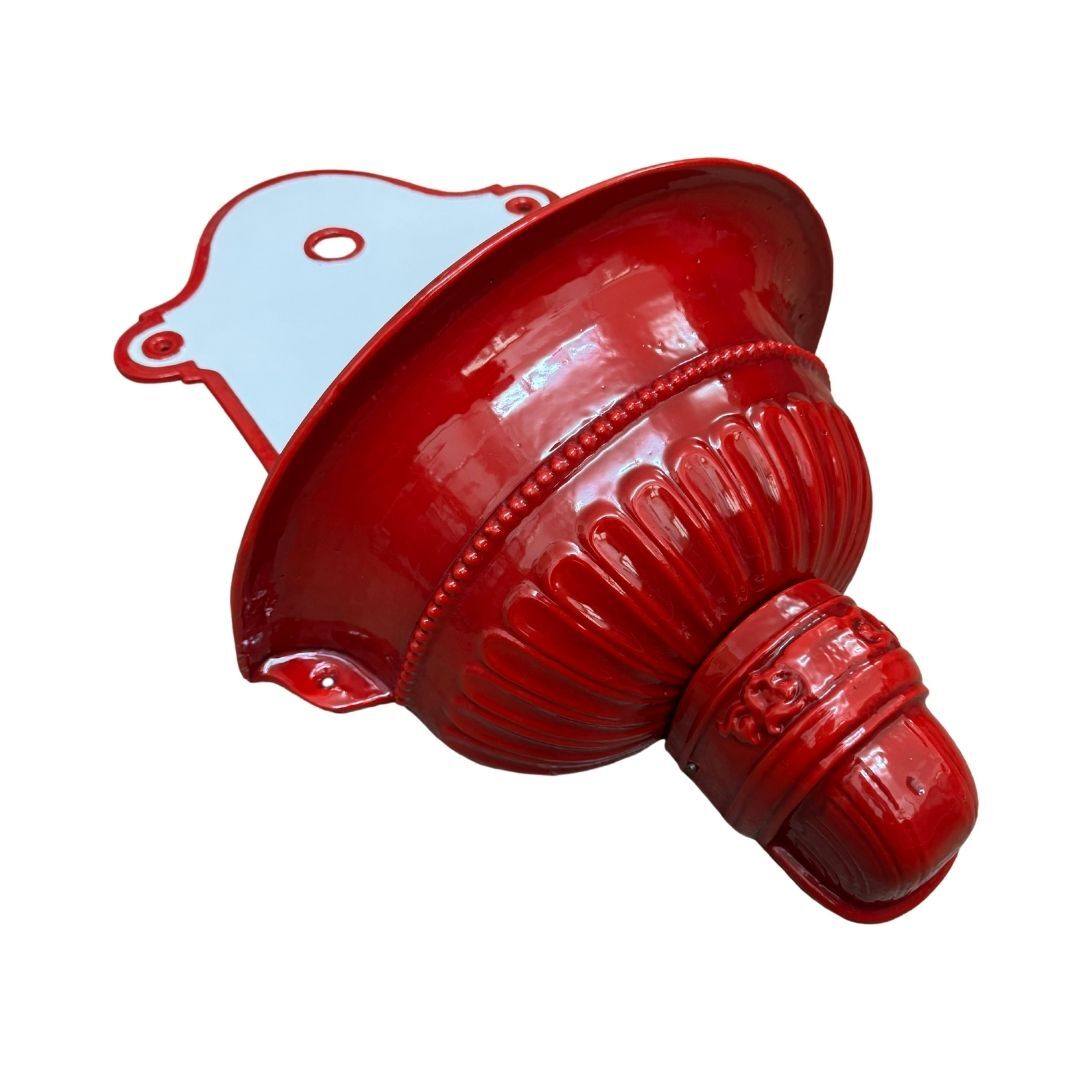 Gusseisen Bassena mit rotem Becken - aufwendig restauriert Gusseisen Bassena mit rotem Becken - aufwendig restauriert