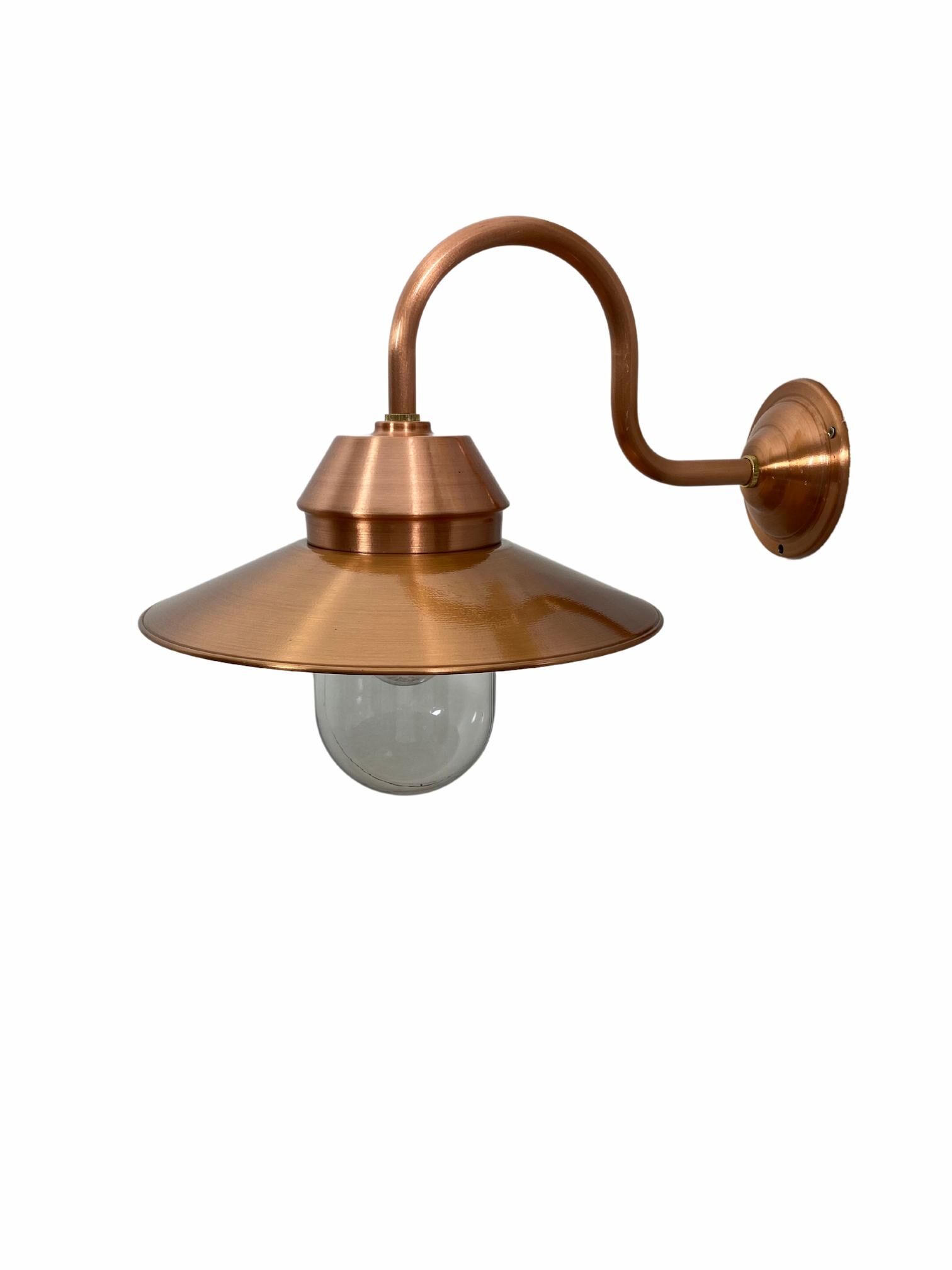 Klassische Wandleuchte Krems aus Kupfer mit glänzendem Klarlack