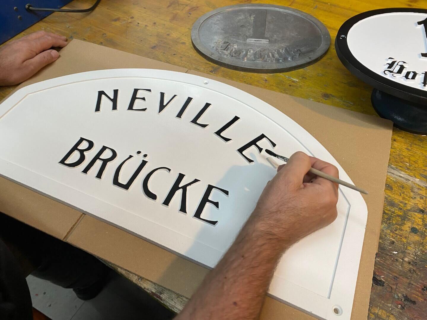 Hausnummernschild "Provinz achteckig" | Aluminiumguss Bemalen der Hausnummerntafeln per Hand