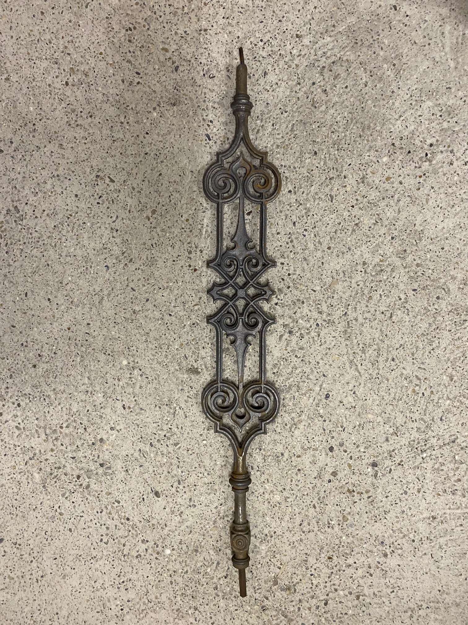 historisches-gusseisen-gelaender-47v Geländerelement 47v | Gusseisen | Vertikal