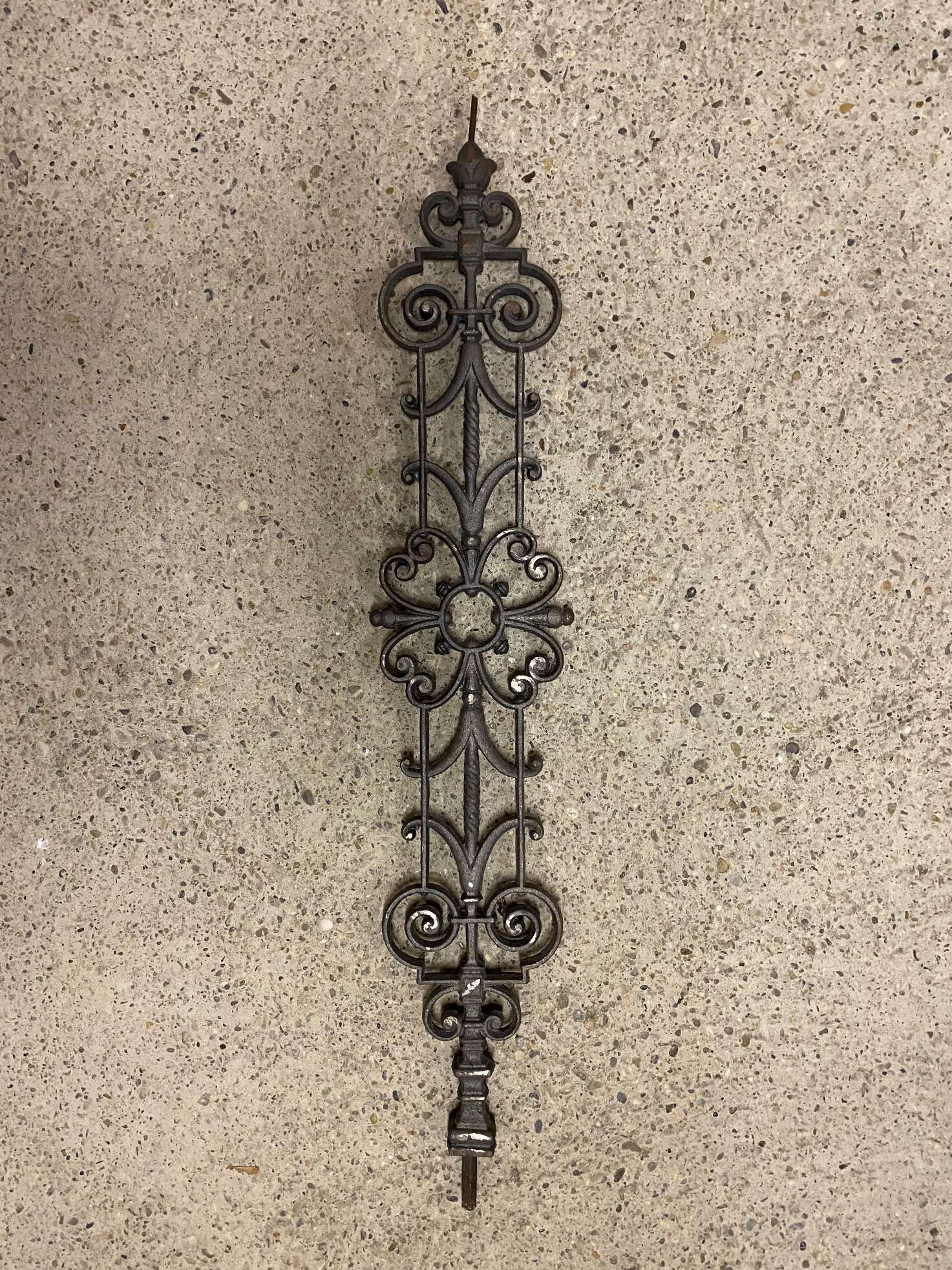 historisches-gelaenderelement-gusseisen-15662-5v Gussgeländer 15662-5v - klassisches Design