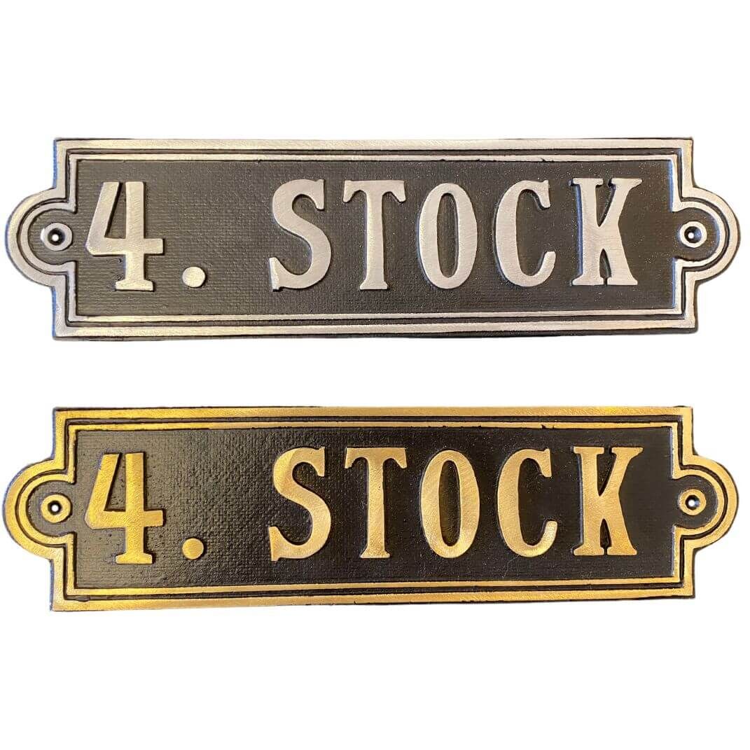 Stockwerksschild 4. Stock - oben aus Aluminiumguss und unten aus Messingguss - Stil: Altbau, Jahrhundertwende, Gruenderzeit Stockwerksschild 4. Stock - oben aus Aluminiumguss und unten aus Messingguss - Stil: Altbau, Jahrhundertwende, Gruenderzeit