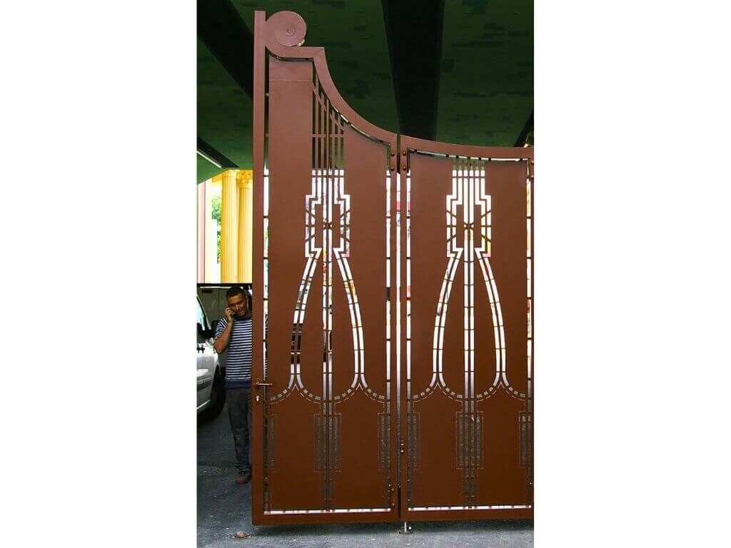 zaun-stahlblech-braun-klassisch-drab-123