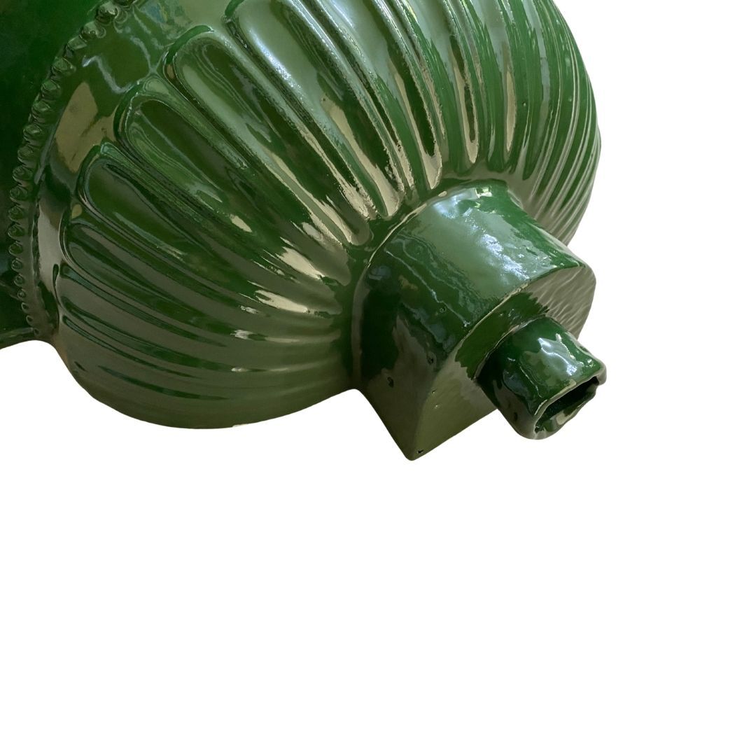 Detailaufnahme äußeres Becken Detailaufnahme äußeres Becken