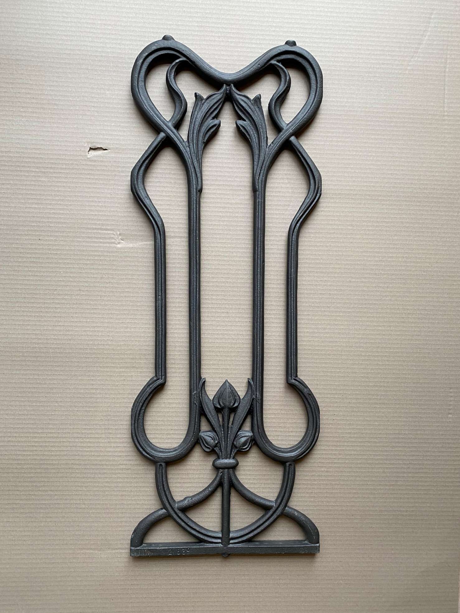 historisches Geländerelement MXX1V aus Gusseisen