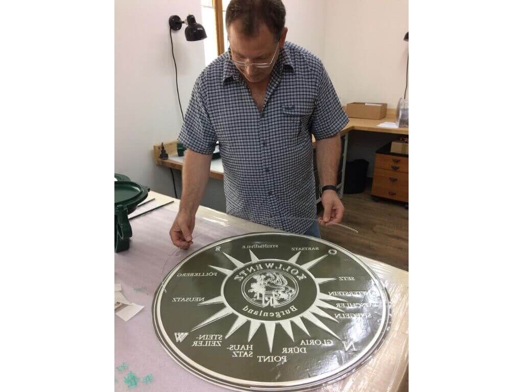 Erstellung des Gusmodells für die Schachtabdeckung des Weingut Kollwetz-drab-alt_wiener_gusswaren Erstellung des Gusmodells für die Schachtabdeckung des Weingut Kollwetz