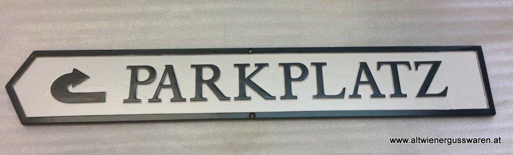 parkplatz_pfeil Hinweistafel aus Aluminium, Messing & Bronzeguss - eigener Text/Muster