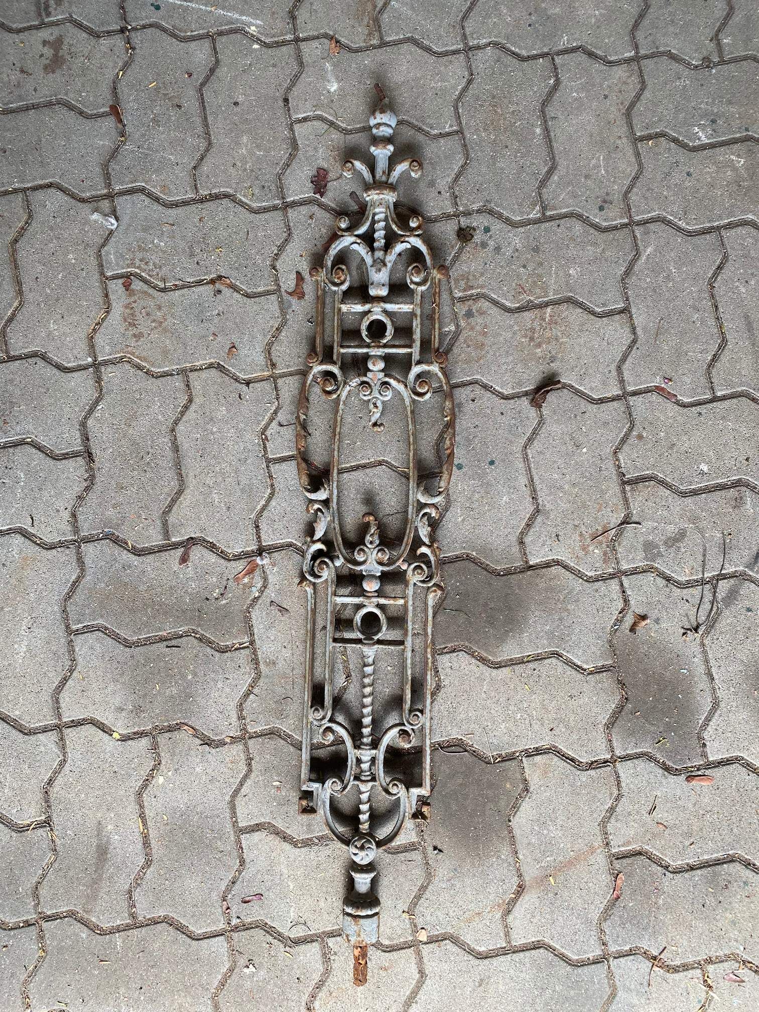 stiegenhausgelaender-altbau-gusseisen-cp15v Altbau Stiegenhausgeländer / Geländerelement CP-15V aus Gusseisen - Altbestand