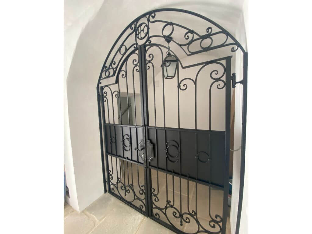 nostalgisches zweiflügeliges Schmiedeeisen Tor nostalgisches zweiflügeliges Schmiedeeisen Tor