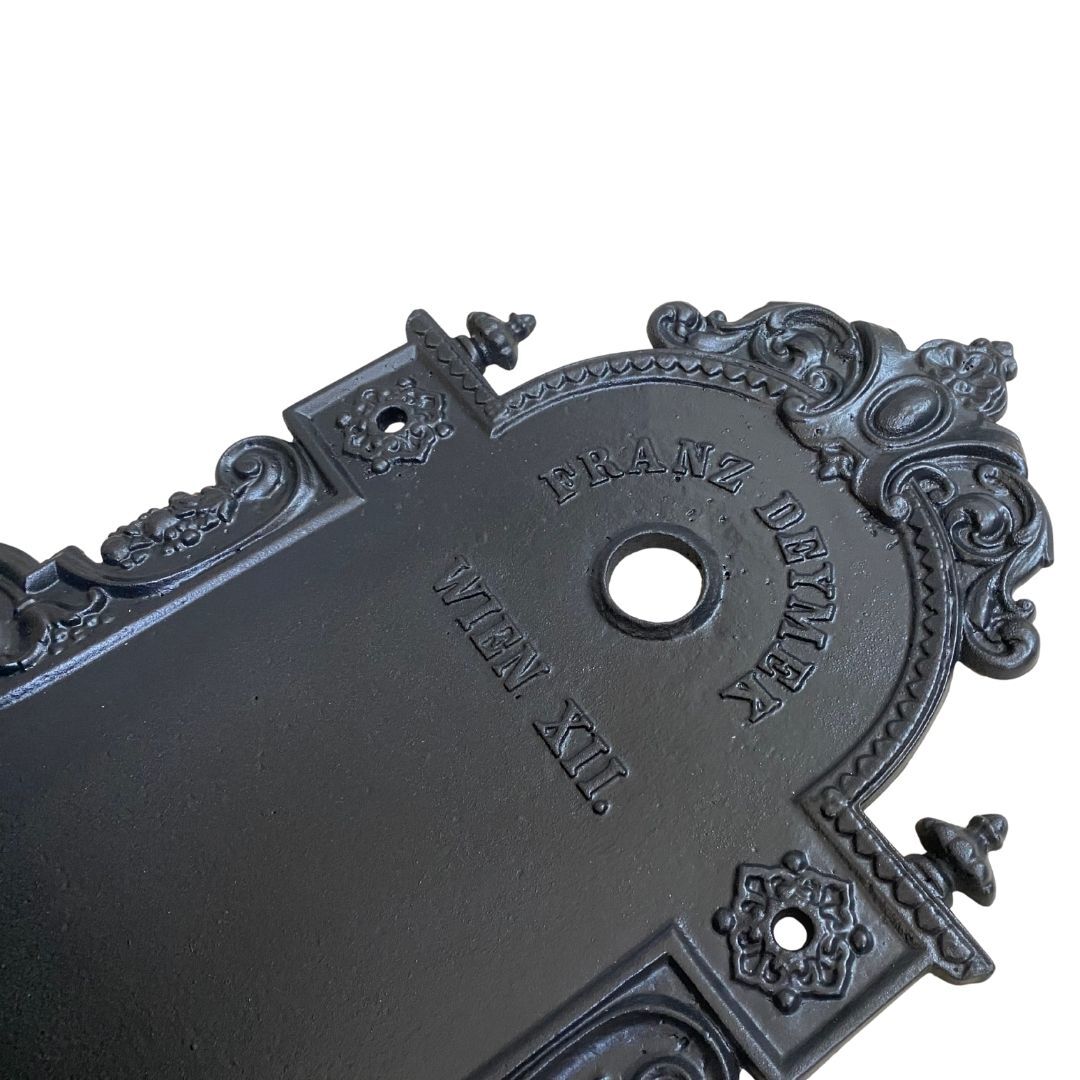 restaurierte Bassena 117gsm - Schrift restaurierte Bassena 117gsm - Schrift