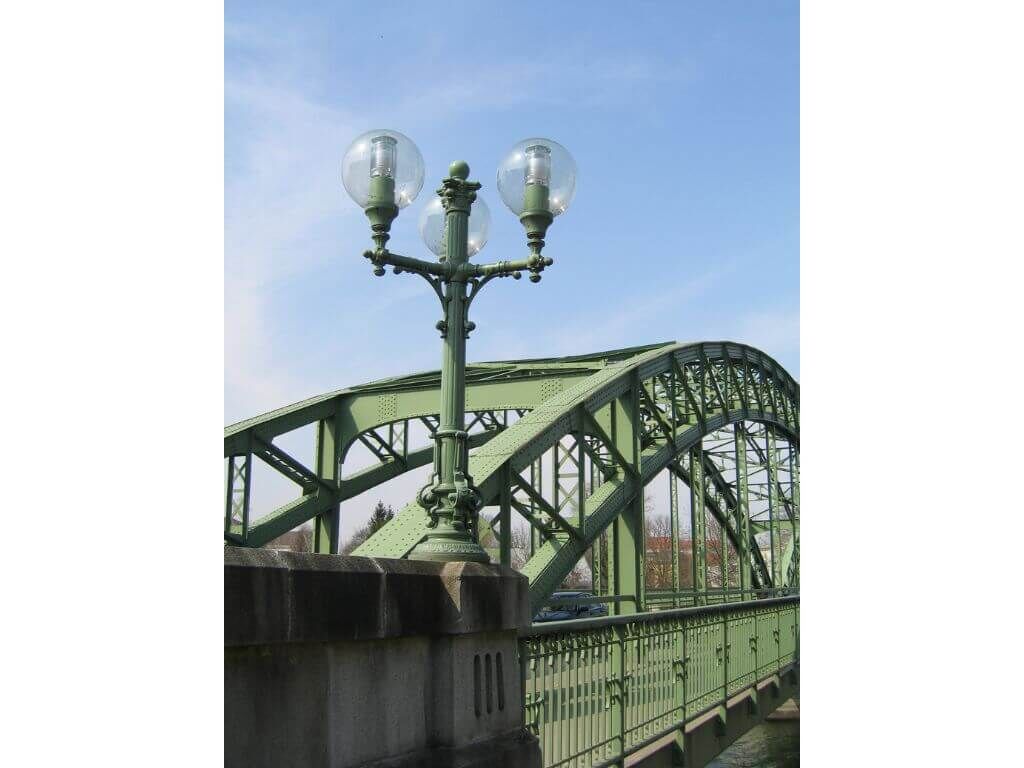 historische Brückenlaterne in Wels Thalheim historische Brückenlaterne in Wels Thalheim