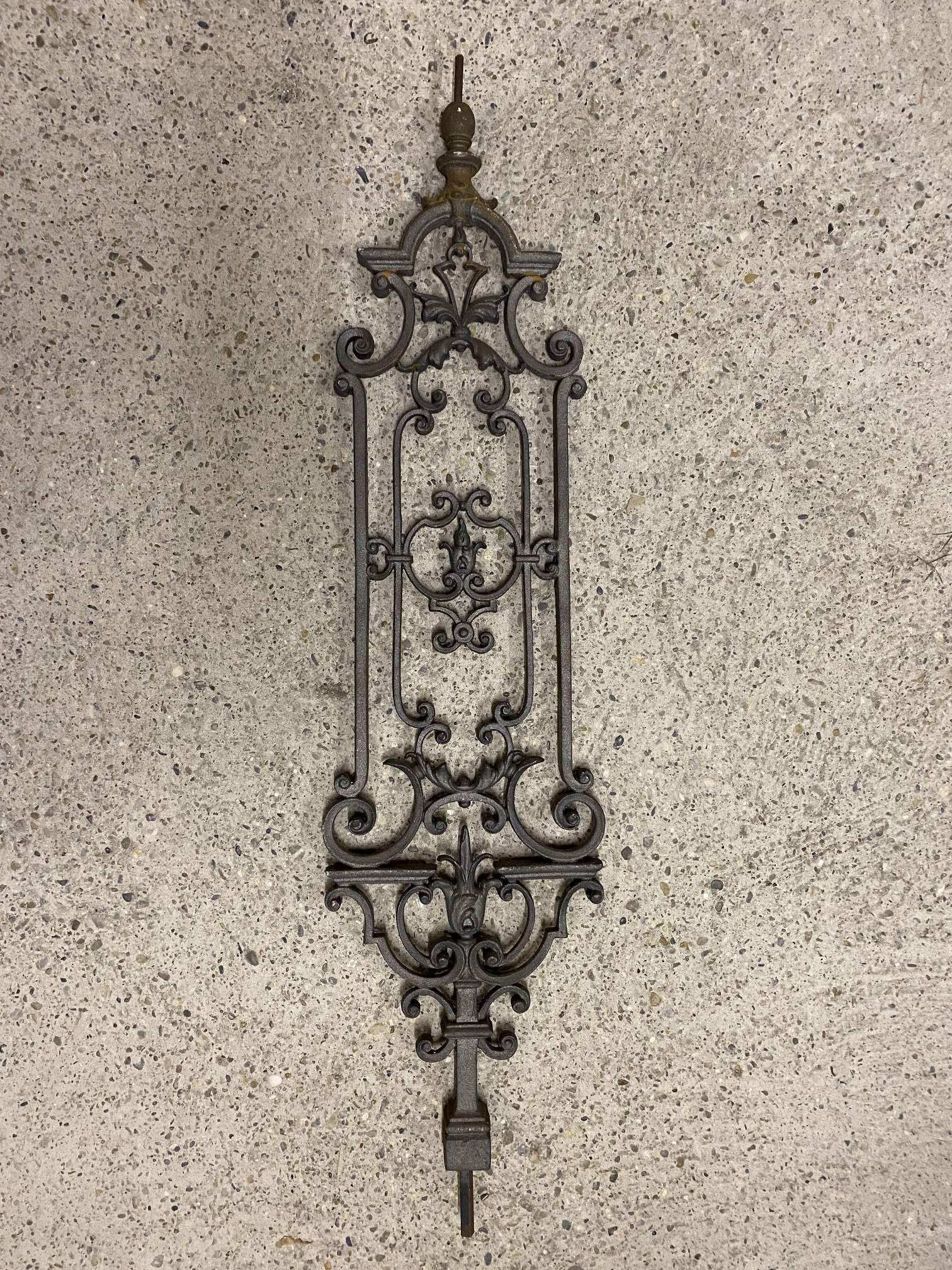 gusseisen-gelaender-historisch-37v Stiegenhaus-Geländer aus Gusseisen - historischer Stil