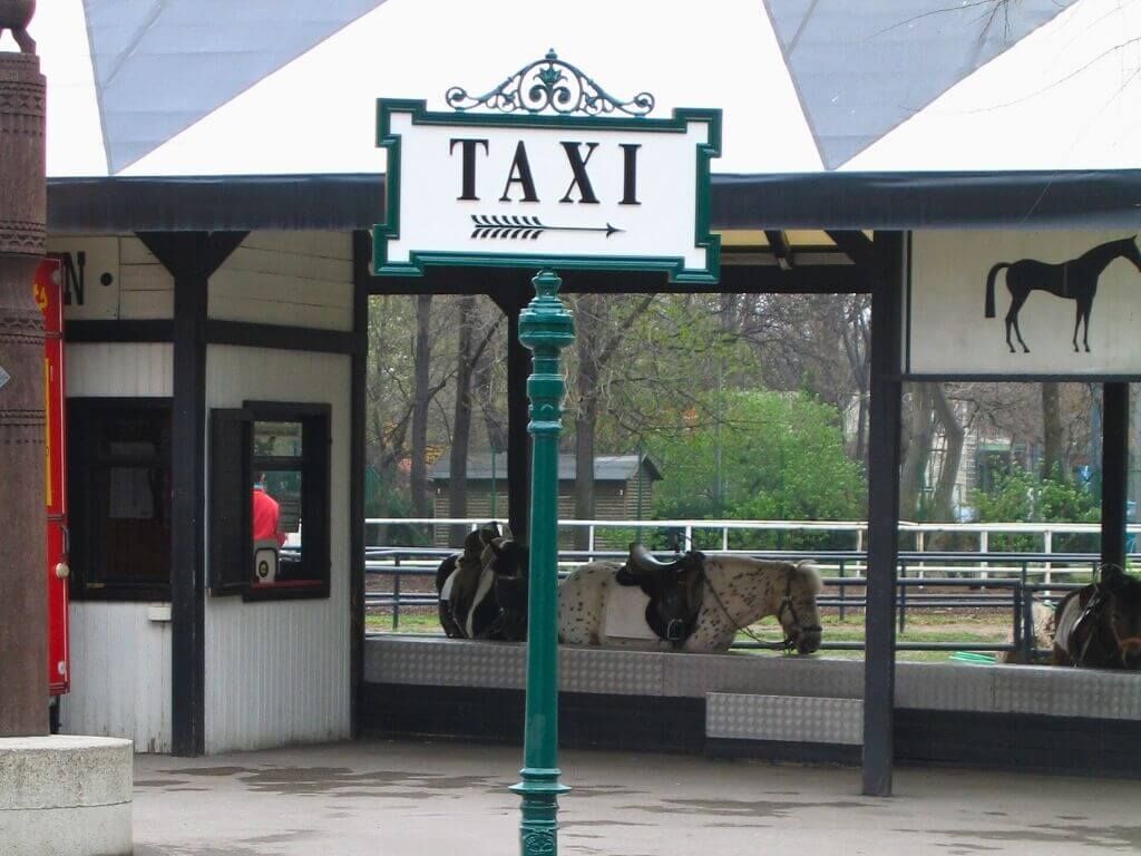 klassisches-taxischild-hinweisschild-prater-wurstelprater-drab-27