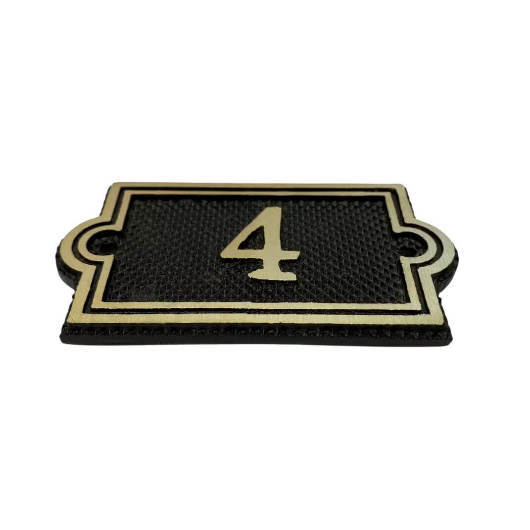 Türnummernschild Tafelstil A - Messingguss Türnummernschild Tafelstil A - Messingguss