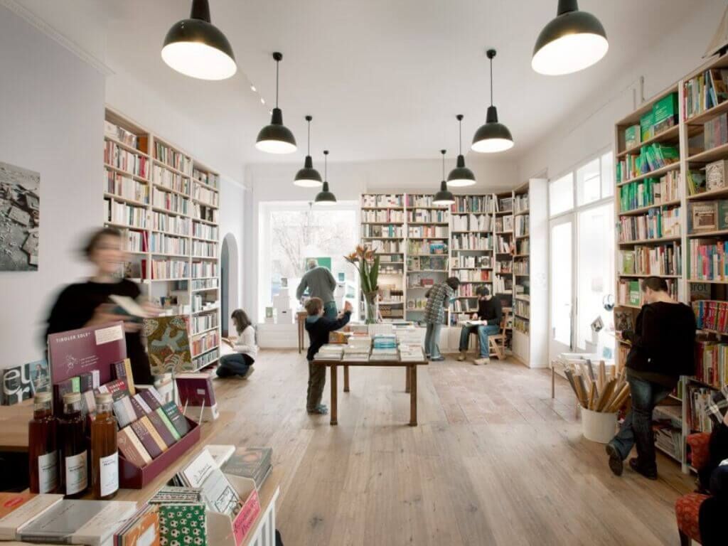 Hängeleuchten im Buchkontor