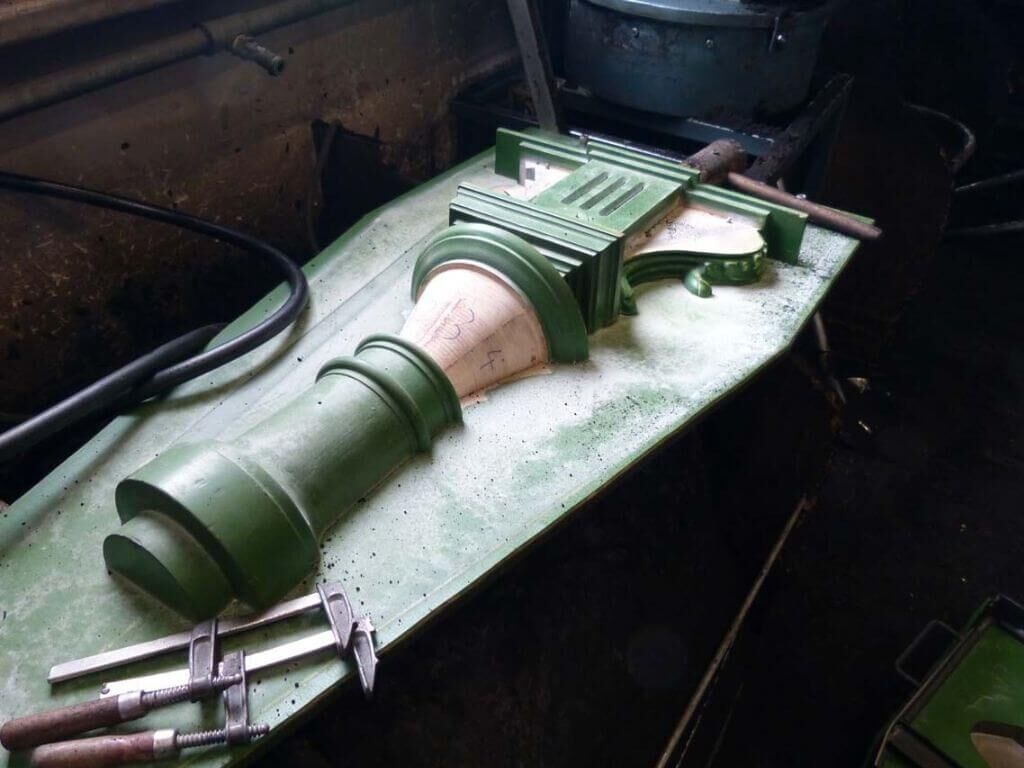 Gussmodell der Sauelenverkleidung fuer die Ubahn Station Josefstaedterstrasse Gussmodell der Sauelenverkleidung fuer die Ubahn Station Josefstaedterstrasse