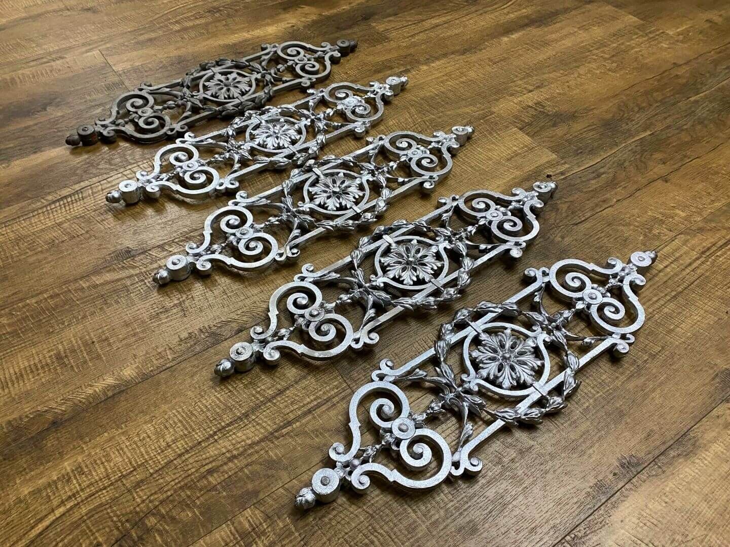 Reproduktion von Jahrhundertwende Stiegengeländer aus Aluminiumguss