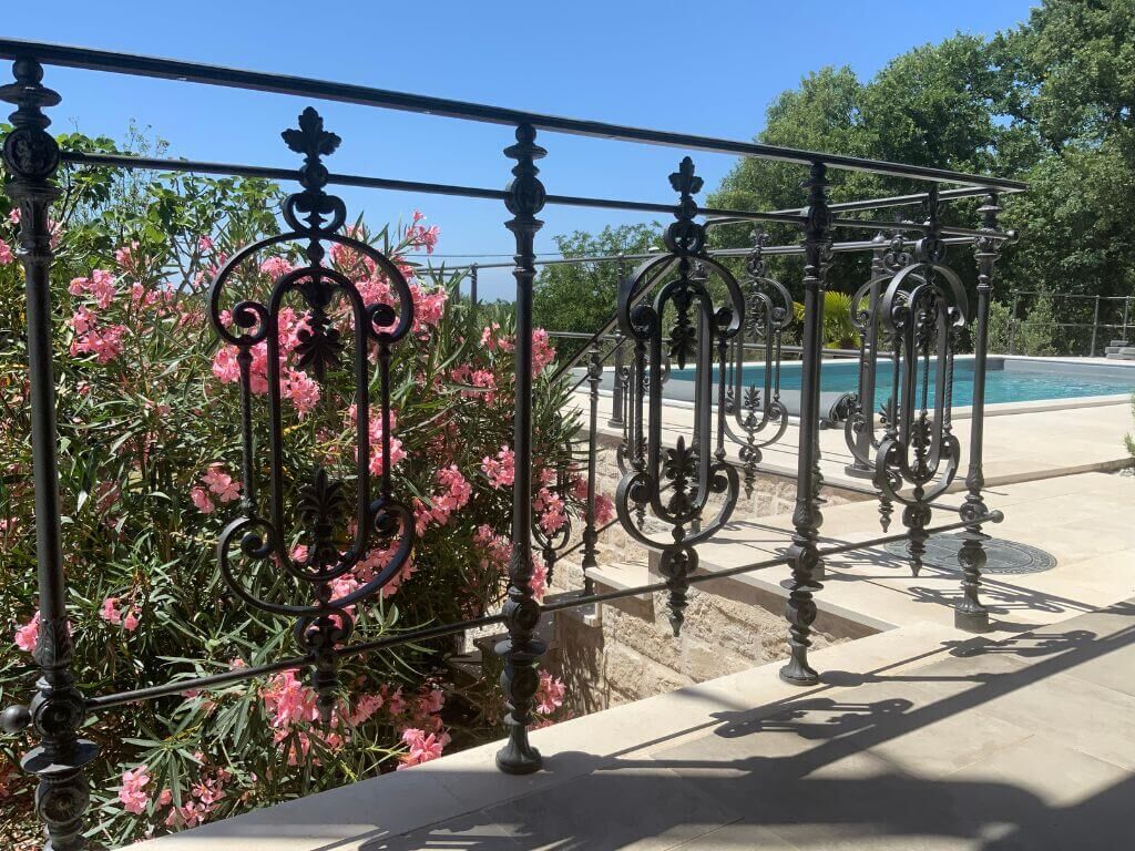 stilvolles Gusseisengelaender fuer die Terrasse stilvolles Gusseisengelaender fuer die Terrasse