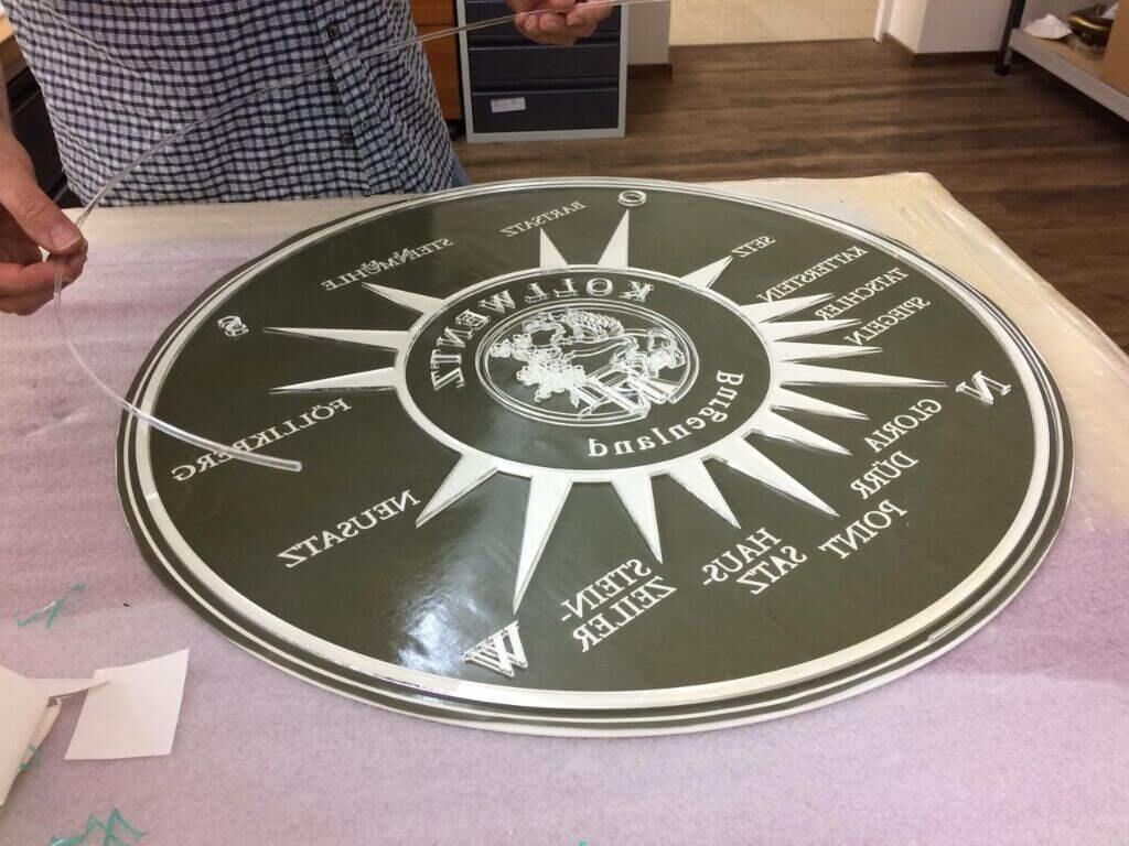 Gusmodell für die Schachtabdeckung des Weingut Kollwetz Gusmodell für die Schachtabdeckung des Weingut Kollwetz