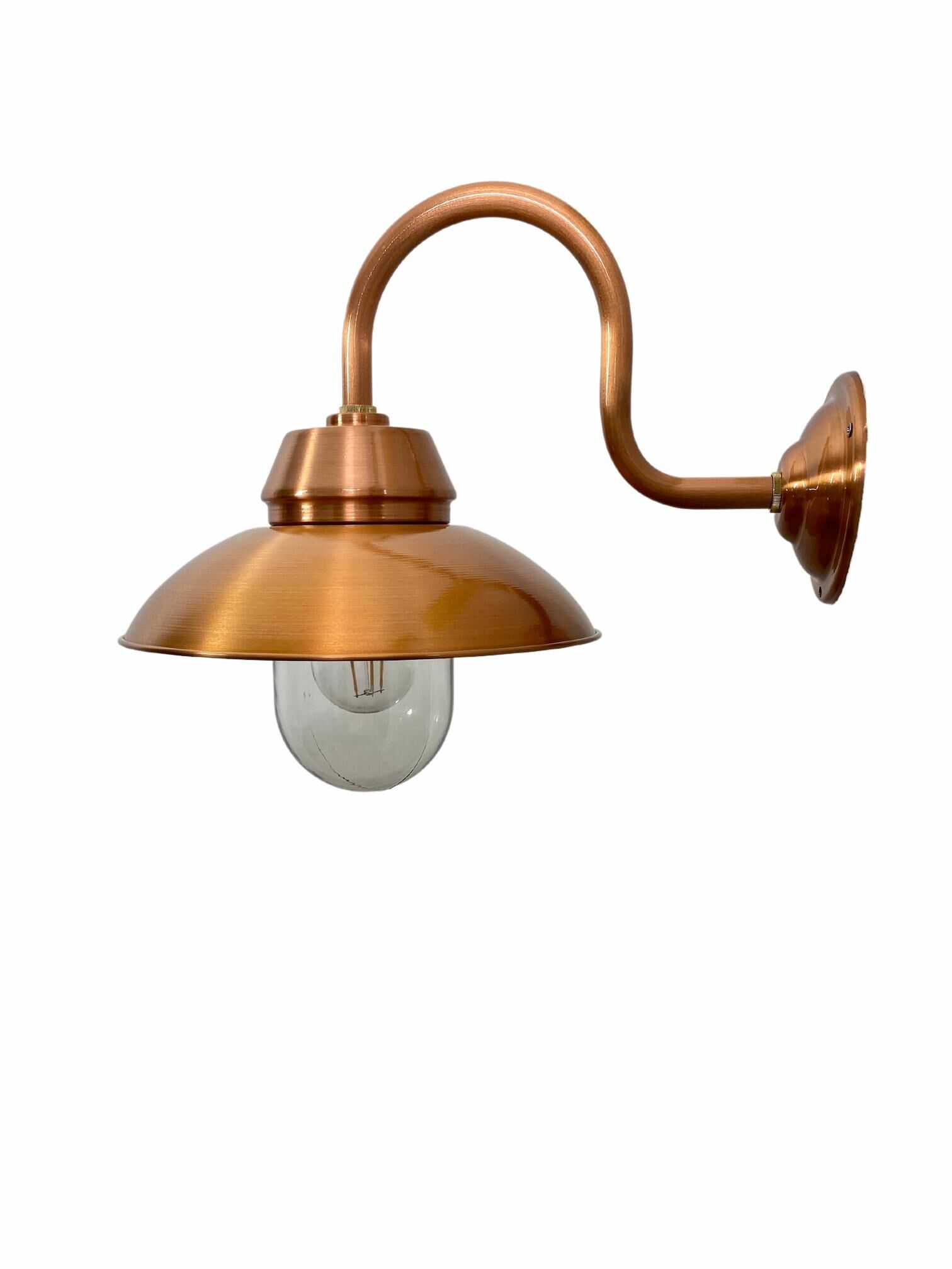 rustikale-wandleuchte-retz-kupfer-glaenzend-1 Wandleuchte Retz mit gewölbtem Schirm aus Kupfer