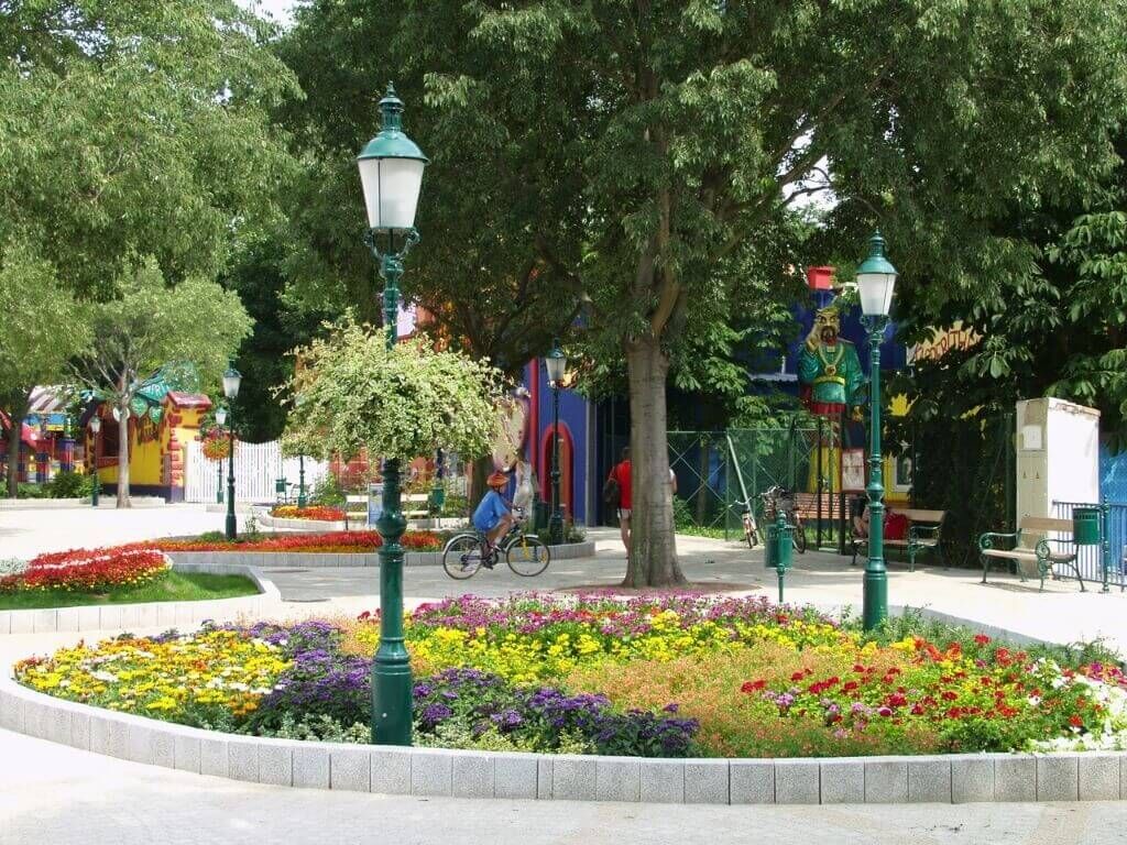 standleuchten_prater_drab nostalgische-standlaternen-strassenlaterne-wurstelprater-prater-parkbank-drab-1