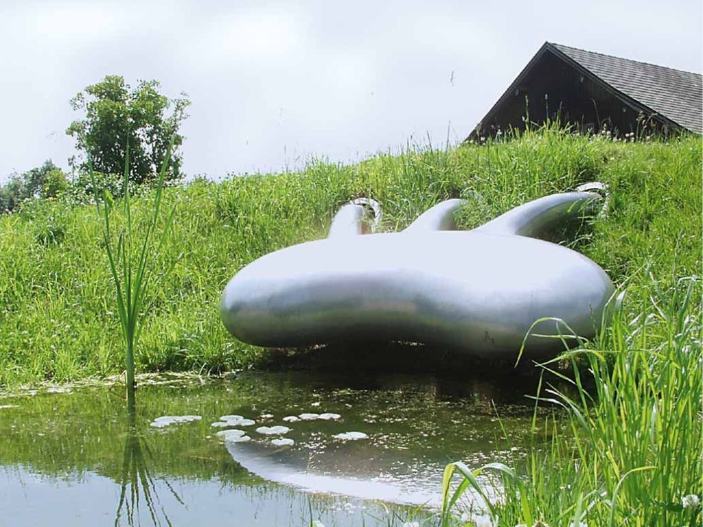 Aluminiumgussskulptur von der Künstlerin Julie Hayward