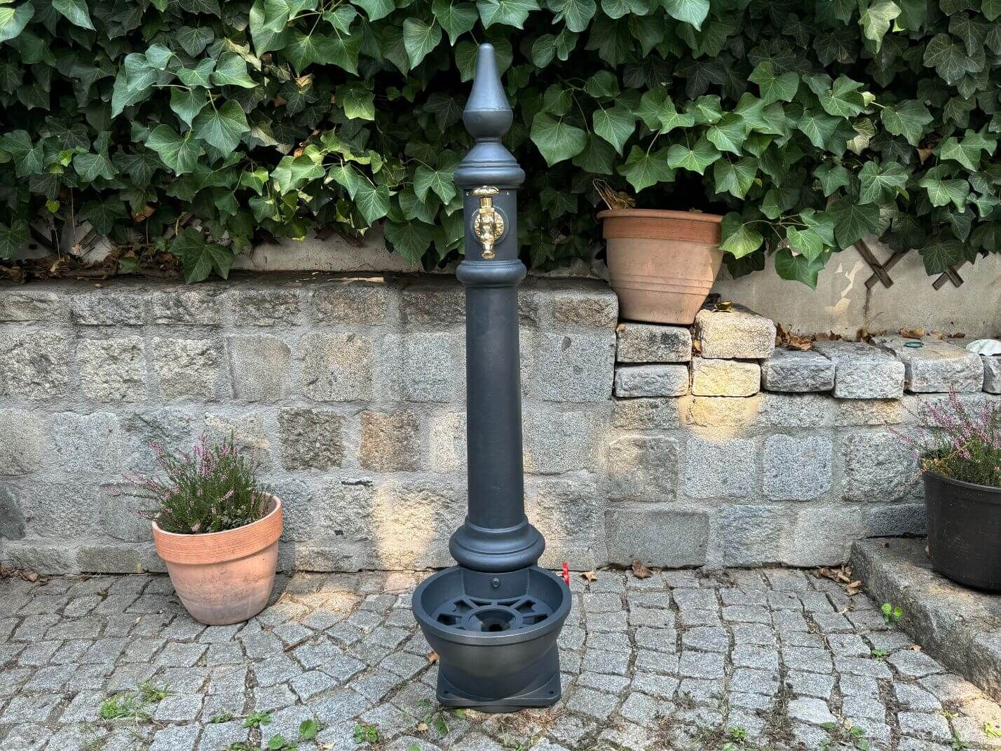 Nostalgischer Gartenbrunnen St. Aegyd Gross