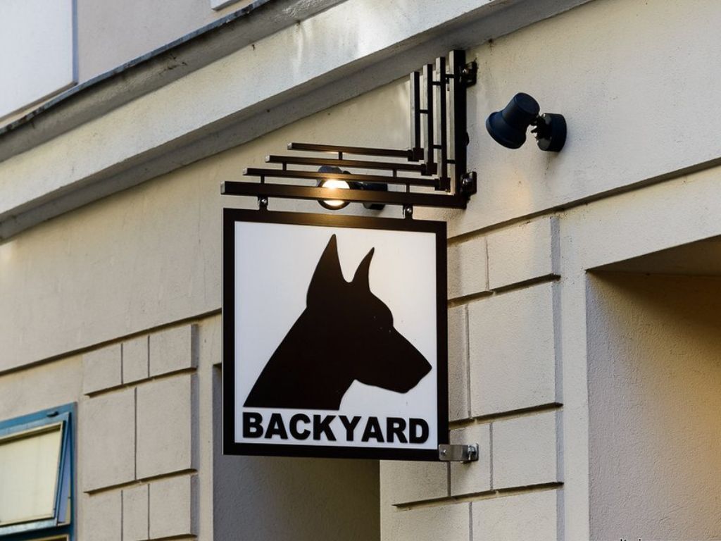 steckschild-backyard-sonderanfertigung-drab-01