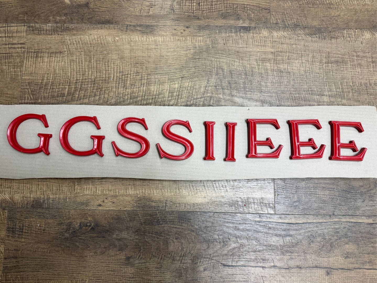 Reproduktion von Buchstaben aus Metallguss